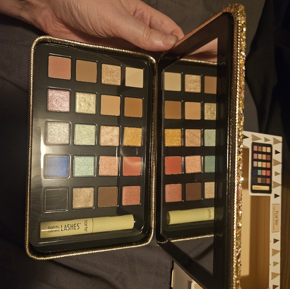 💚 2 For 30 💚 TARTE - Sweet Tarte Eye Candy Eyeshadow Palette (with mascara) - Picture 6 of 8